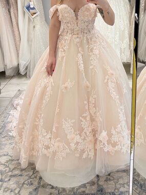 Demetrios one of a kind dress NWT “Blush” wedding gown size 8